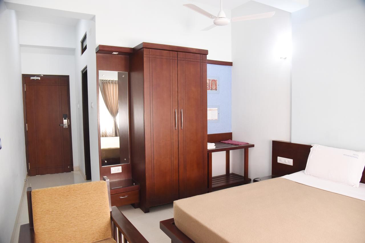 Subrahmanya Hotel Akshayadhara מראה חיצוני תמונה